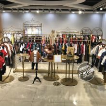 廣州巴啦服飾有限責(zé)任公司 專業(yè)服裝批發(fā)供應(yīng)，時尚潮流一手掌握